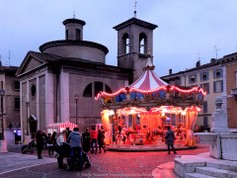 Brescia-piazza-del-Mercato3.jpg