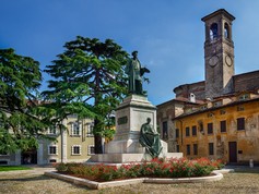 BS_Monumento al pittore bresciano Alessandro Bonvicino detto il Moretto._9090071.jpg