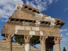 Brescia-Il tempio Capitolino (73 d.C.)._000280.jpg