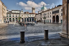 Brescia-piazza-della-Loggia5.jpg