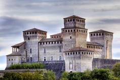 Parma Castello di Torrechiara4.jpg
