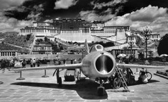 TI_Provocazione Lhasa 1997 Mig 15 cinese_001195BN.jpg